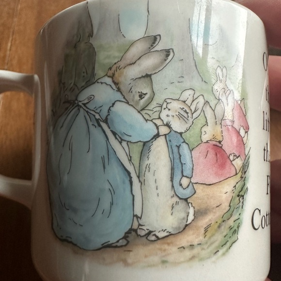 2 Wedgewood small China Peter Rabbit and Miss Tiggy Winkle children mugs - Picture 9 of 12